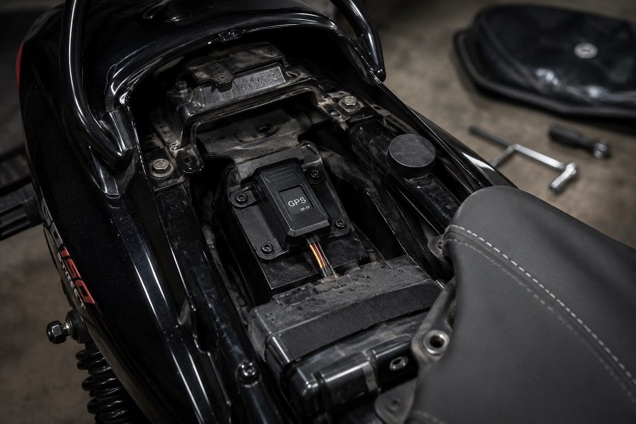 gps tracker for motorcycle